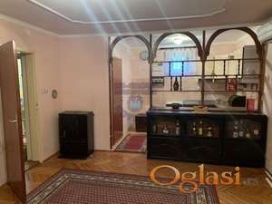 Odlična kuća u dve etaže