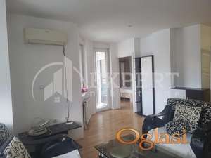 Izdaje se stan na Bulevaru Nemanjića