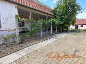 Na prodaju kuća u Ravnom Selu