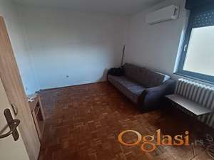 Izdaje se namešten jednosoban stan na Novom Naselju