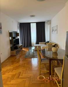 Jednoiposoban stan Bulevar