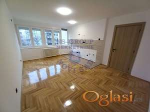 Fantastičan trosoban stan u Petrovaradinu!