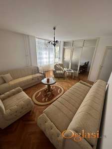 Izdaje se stan na Bulevaru Nemanjića!