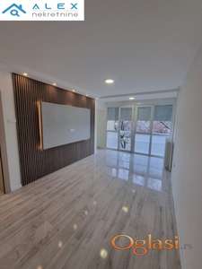 Odličan trosoban renoviran stan na Detelinari