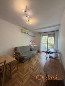 Jednoiposoban stan - 45m2 - Futoška ulica