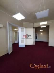 PEŠAČKA ZONA STAN OD 80m2 KAO POSLOVNI PROSTOR 800eura sa troškovima