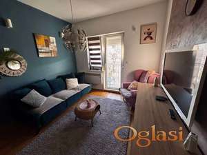 Prelep dvoiposoban stan na Grbavici ! Antona Čehova !