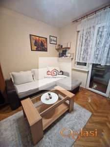 GARSONJERA  SAJAM 300 EURA