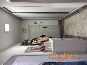 Prodajem stan u centru Rume