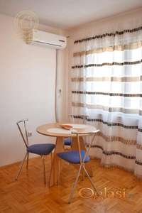 Na prodaju funkcionalna garsonjera – 25 m², odlična lokacija u Nišu