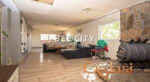 Surčin, Petrovčić, Braće Ljubinković, 8.0, 330m2