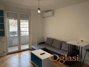 Fenomenalna garsonjera na Novoj Detelinari!