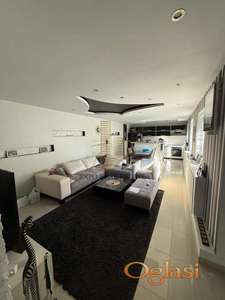 Izdavanje 1-etažne 3,0 kuće od 130m2