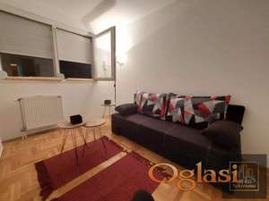 Odlična garsonjera - Bulevar Evrope !