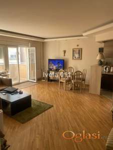 Uknjižen stan - Crveni krst ID#3911