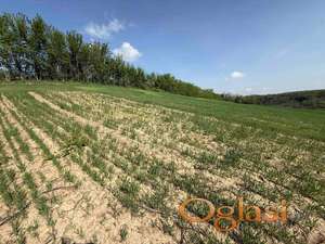 Na prodaju plac u Maradiku. 1261m2, gradjevinski.