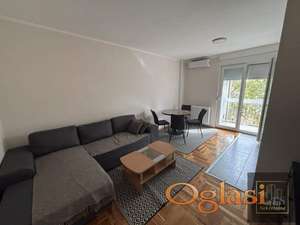 Odličan stan na Limanu 3 !