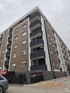 Nov Jednoiposoban Stan U Orlovićevoj, 4. Sprat, Zgrada Sa Liftom