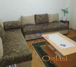 Izdaje se potpuno nameštena garsonjera u mirnom delu Novog Naselja.