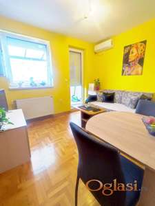 Odlična lokacija,  super opremljen stan