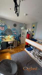 Odličan trosoban stan, centar