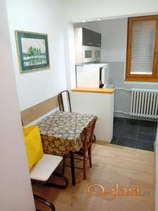 Dvosoban stan na staroj Detelinari