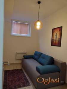 Izdajem jednoiposoban stan 32m2