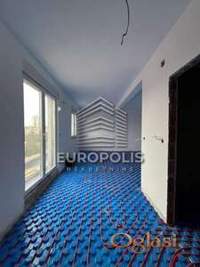 Prvomajska - penthaus sa dve terase ID#9784
