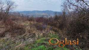 Poljoprivredno zemljište na lepoj lokaciji!