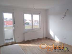  POLUNAMEŠTEN STAN NA MIŠELUKU U NOVOM KOMPLEKSU ZGRADA 