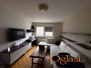 Dvoiposoban stan na Grbavici,prilika!
