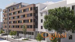 Odlična manja garsonejera sa terasom !