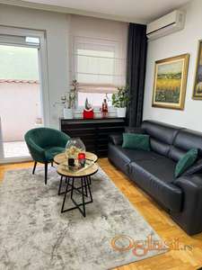 Moderno opremljen stan u Novom Sadu sa idealnim rasporedom