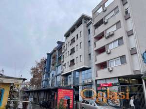 Izdaje se Kancelarijski prostor 180m Novi Sad kod Riblje pijace Trg Republike I sp