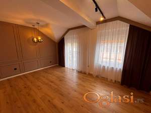 Luksuzan trosoban stan u Centru ! Augusta Cesarca !