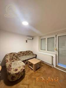 Izdaje se dvoiposoban stan - 42m2- Grbavica