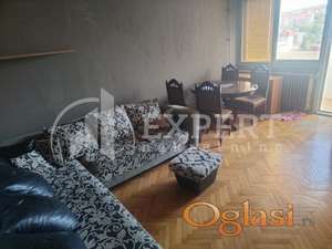 Izdaje se stan na Crvenom pevcu