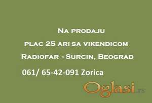 Na prodaju plac 25 ari sa vikendicom u naselju Radiofar-  Surcin, Beograd