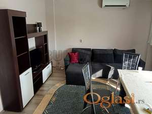 Izdaje se stan na Panteleju, 55m2