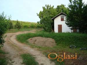 Vinograd i vocnjak sa vikendicom -Beocin - gradjevinsko zemljiste