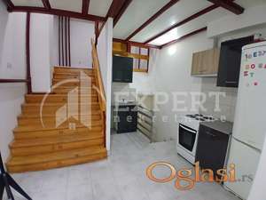 Izdaje se ulični lokal u blizini Pravnog fakulteta, 51m2