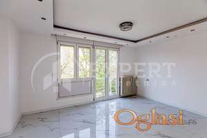 Izdaje se poslovni prostor u strogom centru grada, 51m2