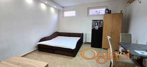 SOCIJALNO IZDAJE SE JEDNOSOBAN NAMEŠTEN STAN