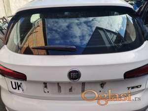 Fiat Tipo od 2016 zadnje  staklo  HATCHBACK