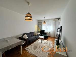 Jednoiposoban namešten stan, Devet Jugovića