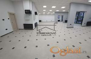 Ulični lokal na odličnoj lokaciji ID#7202