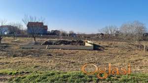 Na prodaju plac 5a Stari Banovci