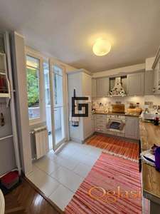 Prelep, renoviran stan u Brankovoj-Stari grad ID#1886