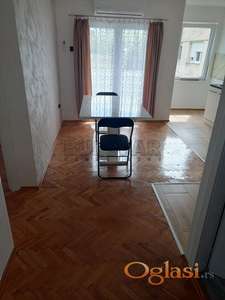 Izdaje se stan kod Bogoslovije