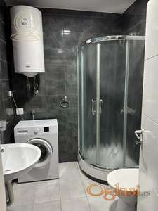 Izdavanje garsonjere Novi Sad – Grbavica | Nameštena garsonjera sa terasom, lift pet friendly